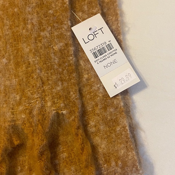 LOFT Warm Tan Fringe Scarf/ wrap NEW! - Picture 3 of 6